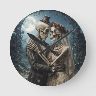 Ronde Horloge des mariés squelettiques