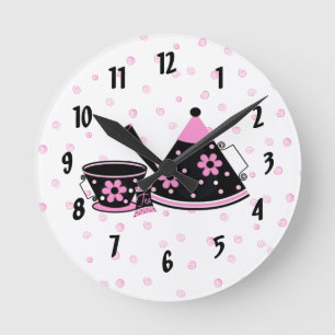 Ronde Horloge rose et noire de cuisine de théière
