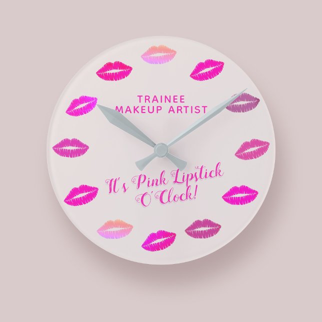 Ronde Maquillage Artiste MUA Rouge Lipstick Mur Horloge (It's always Pink Lipstick O'Clock!  Just add your Makeup Artist name or Business Name)