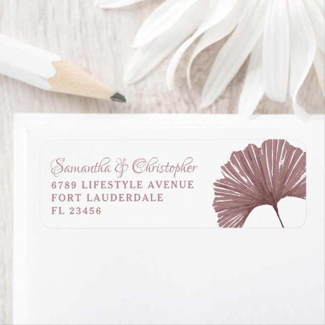 Rose moderne Dusty Ginkgo feuille Mariage Étiquett (En situation)