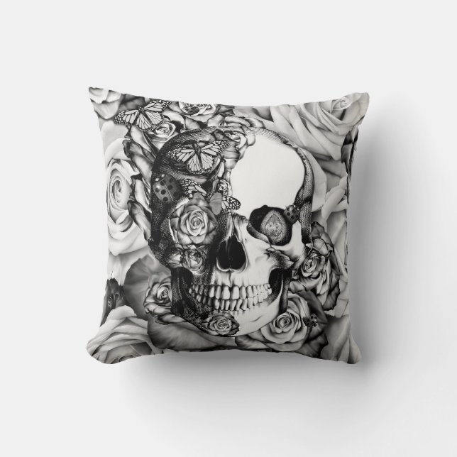 Rose skull with butterflies in black and white. throw pillow (Front)