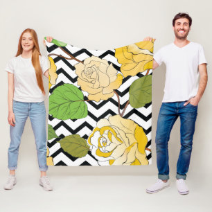 Roses 12 fleece blanket