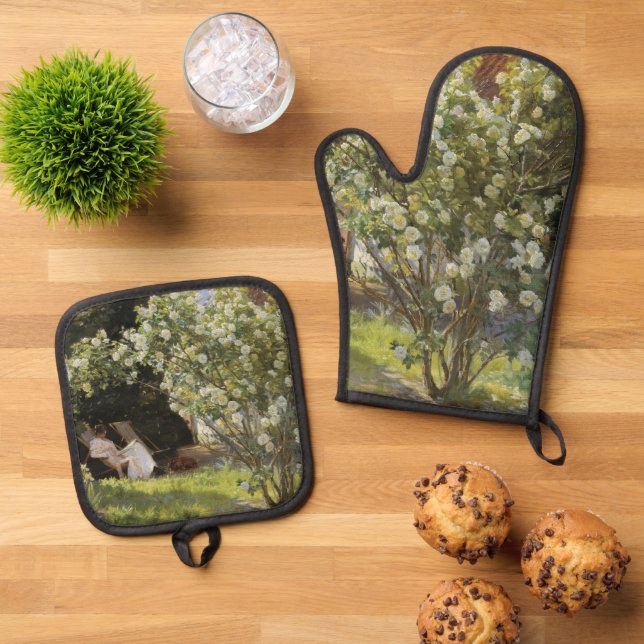 Roses. Marie Krøyer seated in the deckchair Oven Mitt & Pot Holder Set (Top Down)