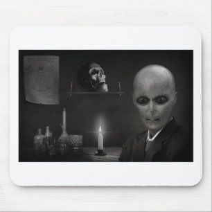 roswell alien mouse pad