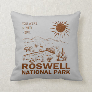 Roswell National Park UFO Flying Saucer Aliens T-S Throw Pillow