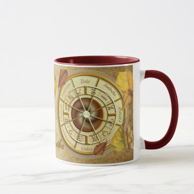 Roue de Wiccan de la tasse personnalisée par année (Droite)