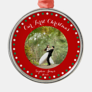 Rouge Blanc Vert Notre premier ornement de Noël
