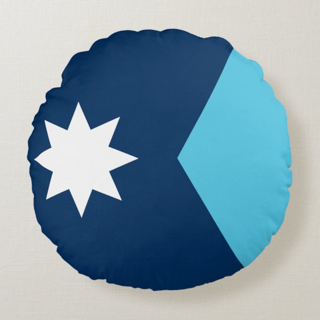 Round Throw Pillow with flag of Minnesota (Front)