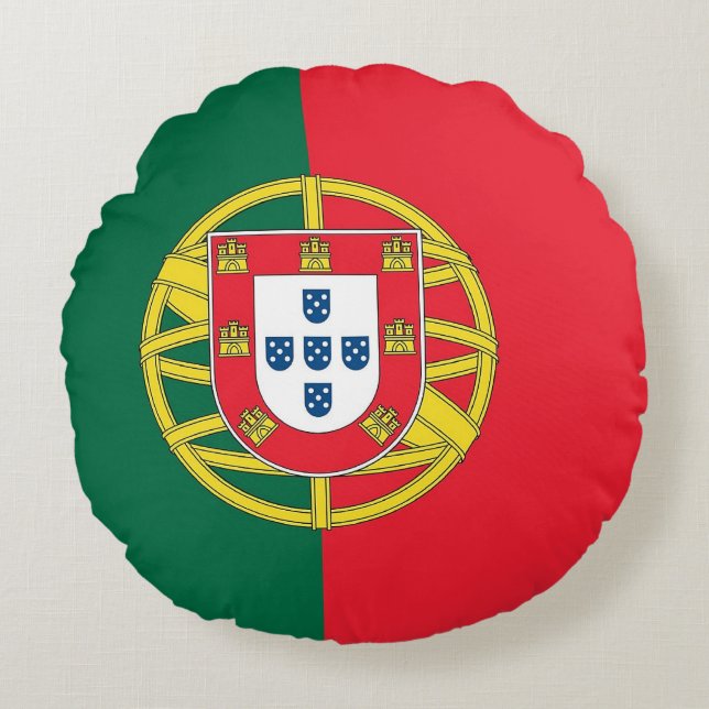 Round Throw Pillow with flag of Portugal (Front)