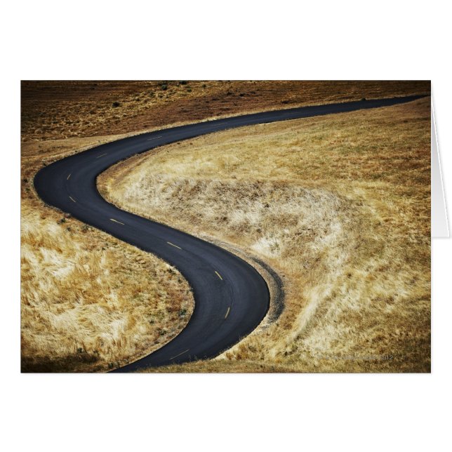 Route pavée en pente (Devant horizontal)