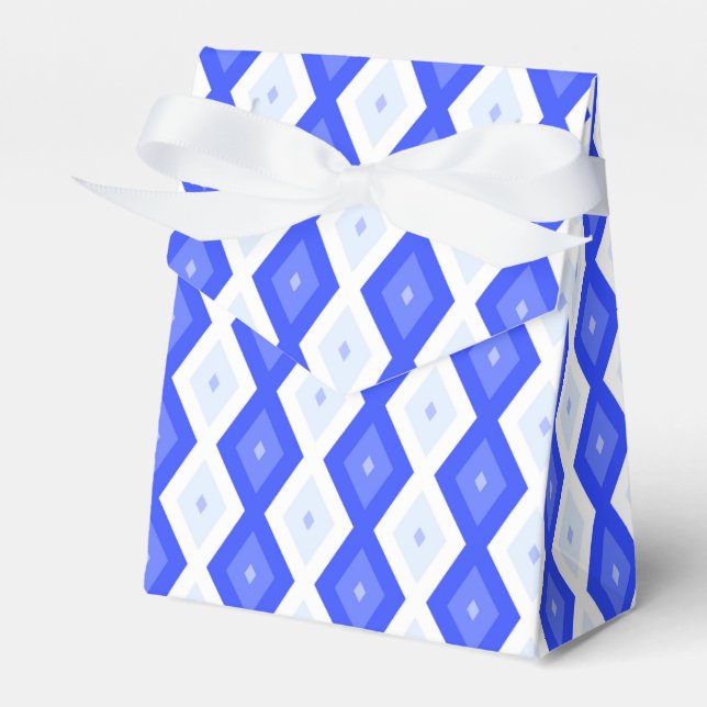 Royal blue diamond pattern favor box (Front Side)