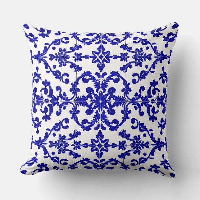 royal vine mosaic pillow (Front)