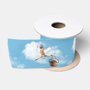 Ruban En Satin Bouche Avec Bébé Garçon Dans Panier