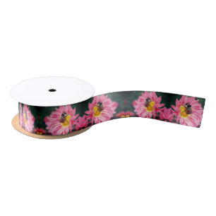 Ruban En Satin Bumble Bee On Rose Daisy Flower
