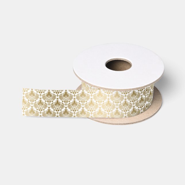 Ruban En Satin Damas Floral Or Sur Arrière - plan Blanc (Bobine)