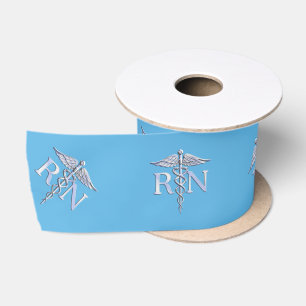 Ruban En Satin Infirmière inscrite RN Caduceus sur Pastel Blue