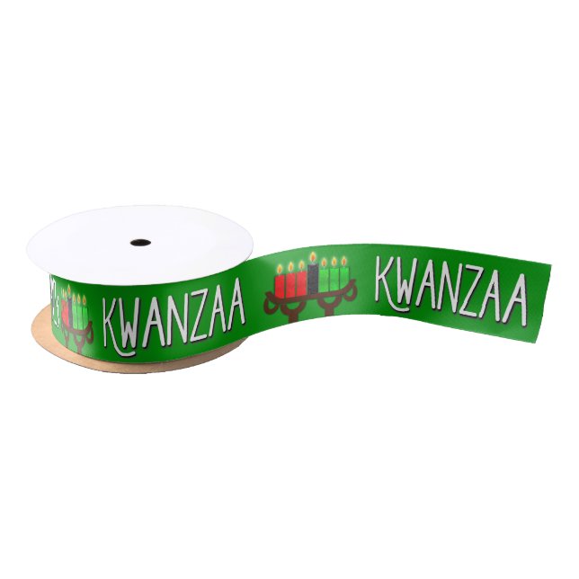 Ruban En Satin Kwanzaa avec bougies Kinara lumineuses sur vert (Bobine)