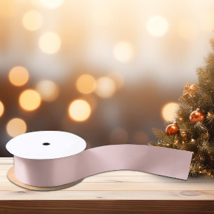 Ruban en satin rose clair de couleur tendance