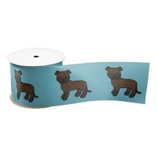 Ruban En Satin Terrier Bull Staffordshire Bringé sur Fond Bleu