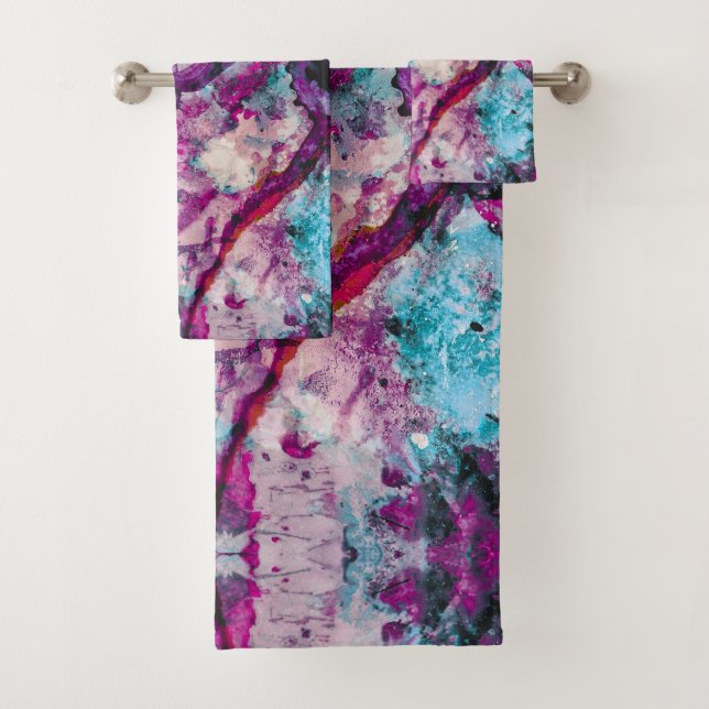 Ruby and Sapphire Crystal Geode Abstract Bath Towel Set (Insitu)