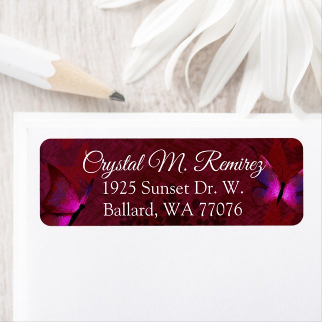 Ruby Red Butterfly Retourner les étiquettes d'adre (En situation)