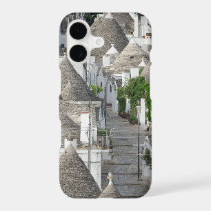 Rue avec des maisons trulli à Alberobello, Pouille