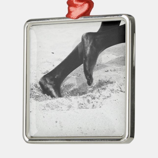 running out of sand metal ornament (Left)