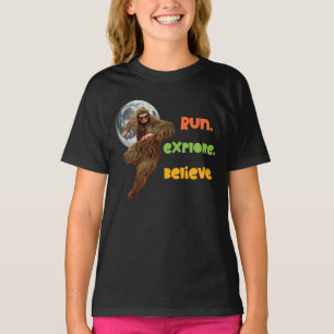 Running Sasquatch Adventure Believe Design T-Shirt