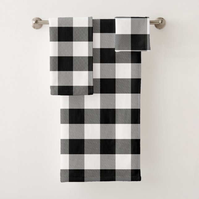 Rustic Black and White Buffalo Plaid Bath Towel Se (Insitu)