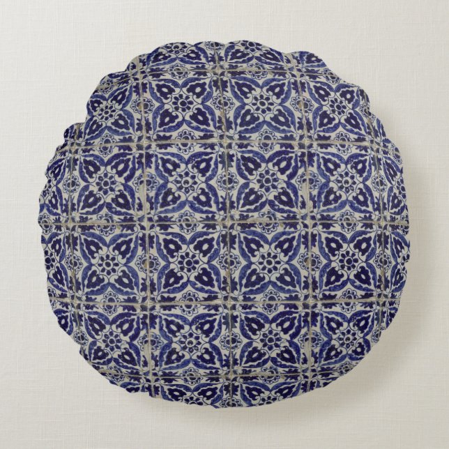 Rustic Italian Tiles Azulejo Blue White Geometric Round Pillow (Front)