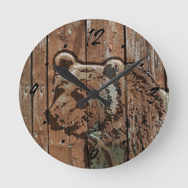 Rustic wood bear round clock (Front)