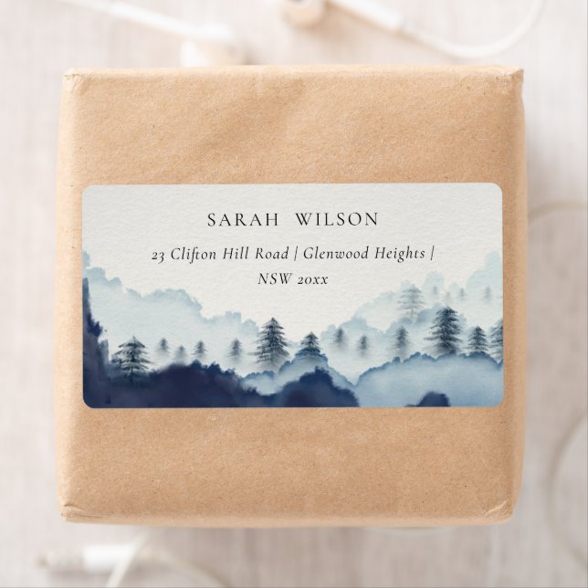 Rustique Encre Bleue Marine Pine Woods Mountain Ad (En situation)