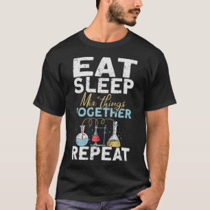 S2 Chemistry Chemist Laboratory Experiment (29) T-Shirt