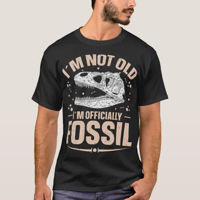 S2 Fossil Hunting Fossils Paleontology (135) T-Shirt (Front)