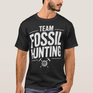 S2 Fossil Hunting Fossils Paleontology (84) T-Shirt