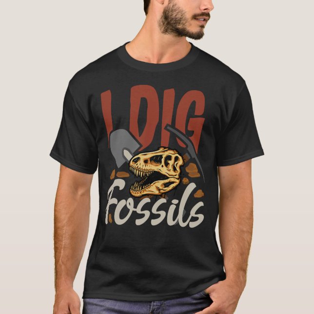 S2 Fossil Hunting Fossils Paleontology (9) T-Shirt (Front)