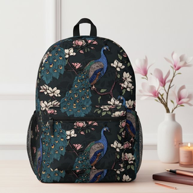 Sac À Dos Imprimé Elégant Peacocks Turquoise & Fleurs Magnolia Noir (Elegant Blue & Teal Peacock in Magnolia Tree with Flowers on a Black Background. Chic Floral Pattern)