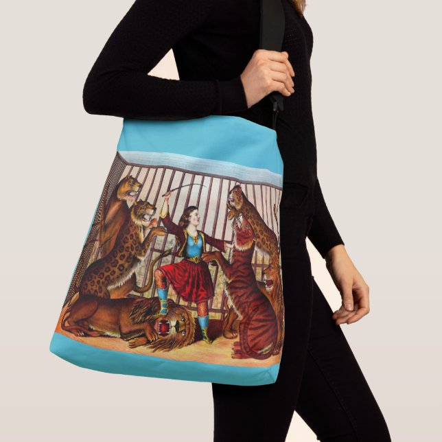 Sac Ajustable 1874 La Reine Lion (De près)