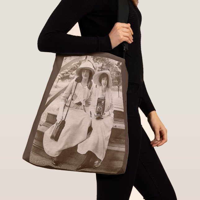 Sac Ajustable appareil photo pour filles imprimer vers 1910 (De près)