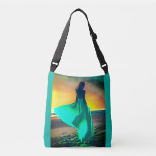 Sac Ajustable Femmes en bleu turquoise sur une plage de nuit