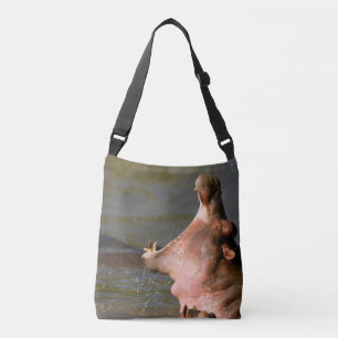 Sac Ajustable Hippo ouvre la bouche dans l'étang. Afrique du Ser
