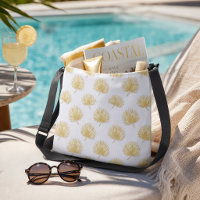 Palmier en or chic sur fond blanc pour voyage / sh