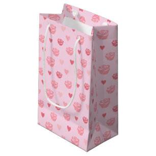 Sac cadeau à motifs rose et coeurs