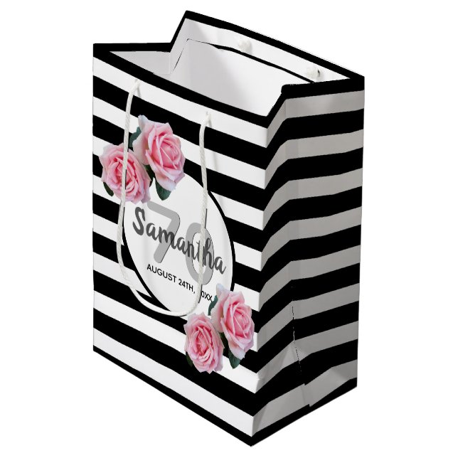 Sac Cadeau Moyen 70e anniversaire rose roses noir blanc rayures (Devant Angle)