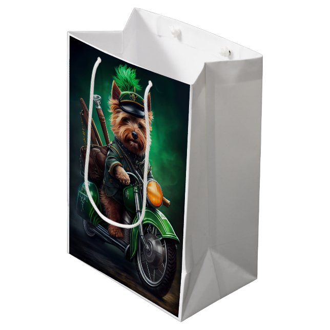Sac Cadeau Moyen Australien Terrier conduite vélo St. Patrick's Day (Devant Angle)