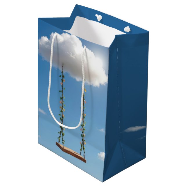 Sac Cadeau Moyen Birthday Swing Hanging From a Cumulus Cloud (Devant Angle)