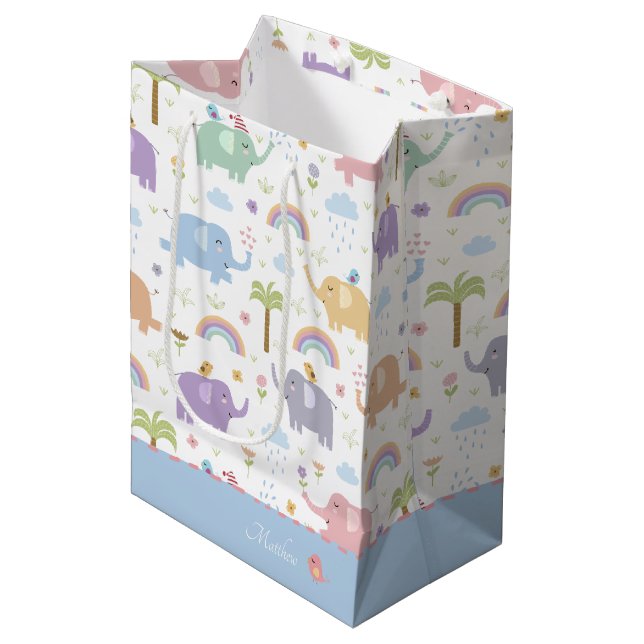 Sac Cadeau Moyen Blue Pastel Elephant Motif pour Little Boy Party (Devant Angle)