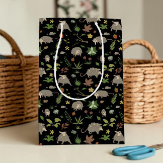 Sac Cadeau Moyen Cadeau de botanique sombre de forêt avec un opossu