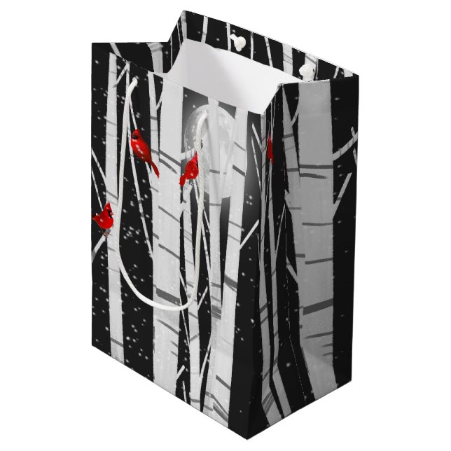 Sac Cadeau Moyen Cardinaux rouges dans les bouleaux blancs (Devant Angle)