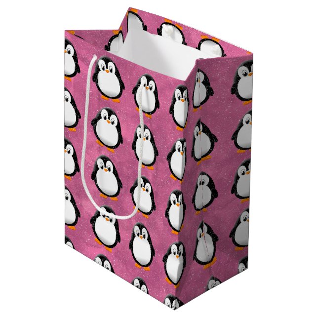 Sac Cadeau Moyen Carton en pingouin mignon Aquarelle rose personnal (Devant Angle)